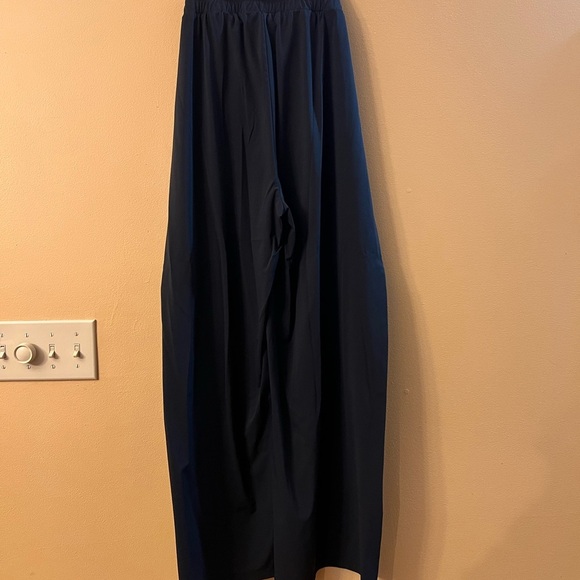 Adyson Parker Women's Pull On Wide Leg Waist Tie Pants
** READ** - Picture 3 of 6